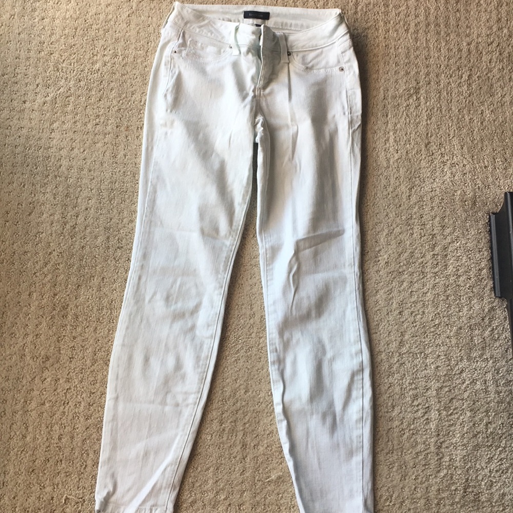 Bebe white skinny jeans